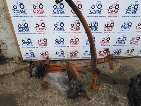 Massey Ferguson 5445, 5455 Front Mudguard Bracket Kit 3784943m92, 3784944m92 - Крыло: фото 1 Massey Ferguson 5445, 5455 Front Mudguard Bracket Kit 3784943m92, 3784944m92 - Крыло: фото 1