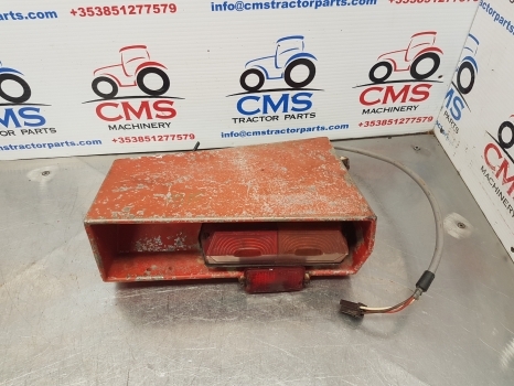 Massey Ferguson 575, 565, 590 Light Housing Right 2525778k1 - Свет/ Освещение для Тракторов: фото 1 Massey Ferguson 575, 565, 590 Light Housing Right 2525778k1 - Свет/ Освещение для Тракторов: фото 1