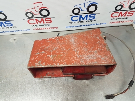 Massey Ferguson 575, 565, 590 Light Housing Right 2525778k1 - Свет/ Освещение для Тракторов: фото 3 Massey Ferguson 575, 565, 590 Light Housing Right 2525778k1 - Свет/ Освещение для Тракторов: фото 3