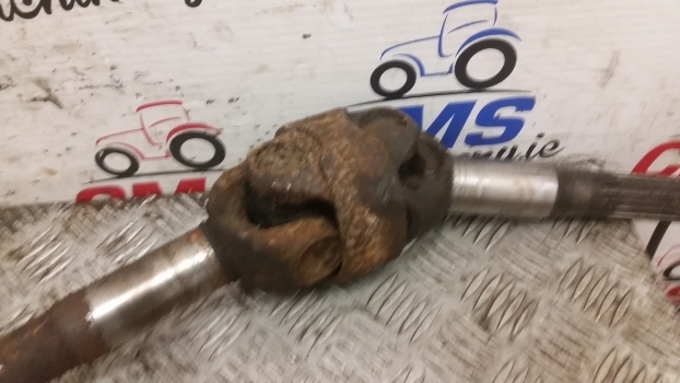 Massey Ferguson 6150, 6160 Front Axle Drive Shaft Left 3764047m91 - Приводный вал для Тракторов: фото 3 Massey Ferguson 6150, 6160 Front Axle Drive Shaft Left 3764047m91 - Приводный вал для Тракторов: фото 3