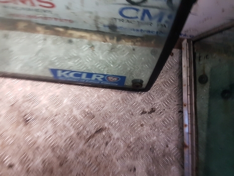 Massey Ferguson 690, 665, 698, 699 Cab Front Glass Windscreen Tg1246 - Ветровое стекло для Тракторов: фото 4 Massey Ferguson 690, 665, 698, 699 Cab Front Glass Windscreen Tg1246 - Ветровое стекло для Тракторов: фото 4