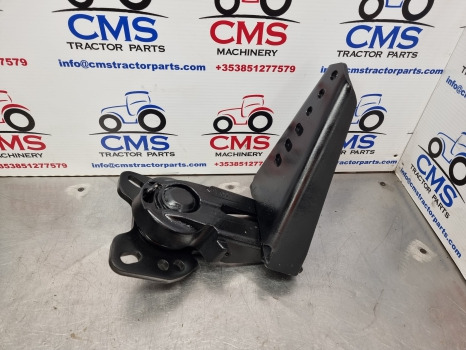Massey Ferguson 7719, Claas, Mf, Front Mudguard Bracket Kit Lh 4273670m1 - Крыло: фото 1 Massey Ferguson 7719, Claas, Mf, Front Mudguard Bracket Kit Lh 4273670m1 - Крыло: фото 1