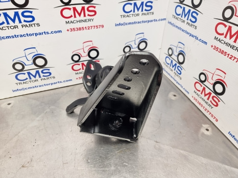 Massey Ferguson 7719, Claas, Mf, Front Mudguard Bracket Kit Rh 4273671m1 - Крыло: фото 3 Massey Ferguson 7719, Claas, Mf, Front Mudguard Bracket Kit Rh 4273671m1 - Крыло: фото 3