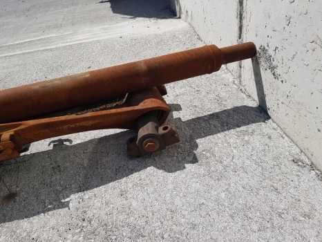 Massey Ferguson 7719s Front Axle Suspension Bracket Assy 4391065m91, 4391065m91 - Подвеска для Тракторов: фото 5 Massey Ferguson 7719s Front Axle Suspension Bracket Assy 4391065m91, 4391065m91 - Подвеска для Тракторов: фото 5