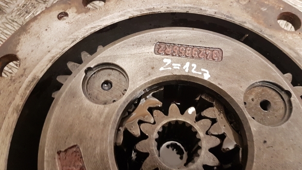 Massey Ferguson 8100 Series Hub Cover With Planetary And Sun Gears 3429856m1 - Передняя ось для Тракторов: фото 4 Massey Ferguson 8100 Series Hub Cover With Planetary And Sun Gears 3429856m1 - Передняя ось для Тракторов: фото 4