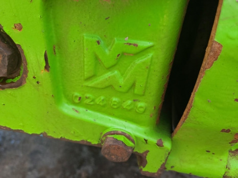 Merlo P28.7 Kt Front Axle Differential Unit Complete - Передняя ось: фото 2 Merlo P28.7 Kt Front Axle Differential Unit Complete - Передняя ось: фото 2