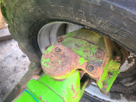 Merlo P28.7 Kt Front Axle Hub Lhs Complete With Drive Shaft - Передняя ось: фото 2 Merlo P28.7 Kt Front Axle Hub Lhs Complete With Drive Shaft - Передняя ось: фото 2
