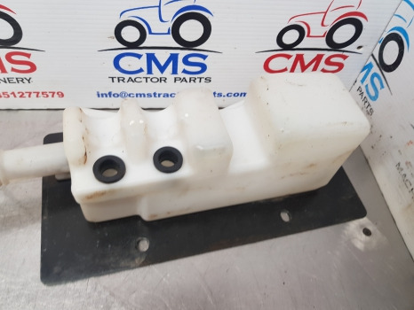 New Holland Case Maxxum Windshield Washer Reservoir 87638112, 87470604 - Щетка стеклоочистителя для Сельскохозяйственной техники: фото 5 New Holland Case Maxxum Windshield Washer Reservoir 87638112, 87470604 - Щетка стеклоочистителя для Сельскохозяйственной техники: фото 5