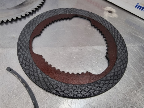 New Holland Case T6, T7, T6000, Cl4 Front Axle Brake Plate Disc Kit 87608346 - Тормозной диск: фото 5 New Holland Case T6, T7, T6000, Cl4 Front Axle Brake Plate Disc Kit 87608346 - Тормозной диск: фото 5