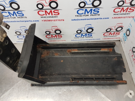 New Holland T5.95, T5, Case Battery Tray, Support 84535790, 84535783, 84536561 - Аккумулятор для Сельскохозяйственной техники: фото 3 New Holland T5.95, T5, Case Battery Tray, Support 84535790, 84535783, 84536561 - Аккумулятор для Сельскохозяйственной техники: фото 3