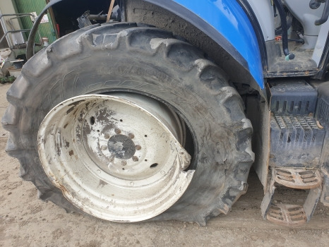 New Holland T7.200 Transmission, Axle, Pto, Hydraulic, Electric Nut Parts - Коробка передач: фото 3 New Holland T7.200 Transmission, Axle, Pto, Hydraulic, Electric Nut Parts - Коробка передач: фото 3