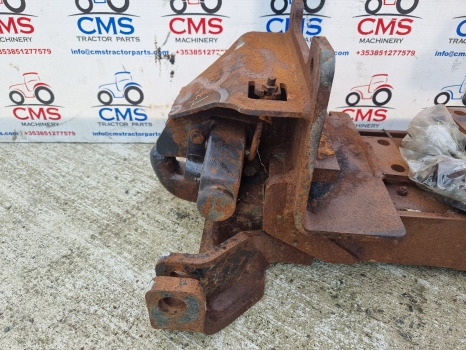New Holland T7.270, T7, Case Puma, T7.260 Pick Up Hitch Complete 48028709 - Рама/ Шасси: фото 4 New Holland T7.270, T7, Case Puma, T7.260 Pick Up Hitch Complete 48028709 - Рама/ Шасси: фото 4