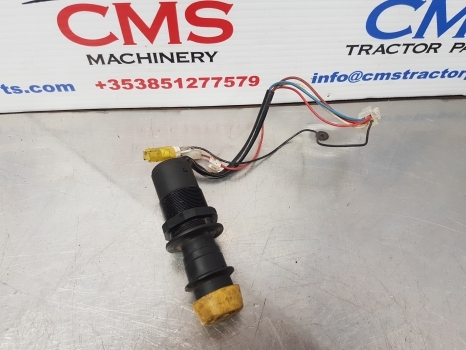 New Holland T7040, T7000, T6, T7, T8, T9 Pto Switch 87494204, 87711522 - Электрическая система: фото 2 New Holland T7040, T7000, T6, T7, T8, T9 Pto Switch 87494204, 87711522 - Электрическая система: фото 2