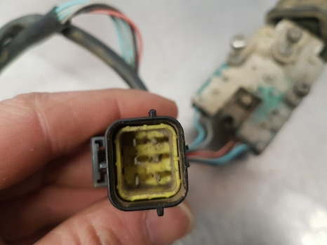 New Holland Tm, Ts, Tl , T6000 Series Tm135 Switch Lever 82034516 - Электрическая система: фото 3 New Holland Tm, Ts, Tl , T6000 Series Tm135 Switch Lever 82034516 - Электрическая система: фото 3