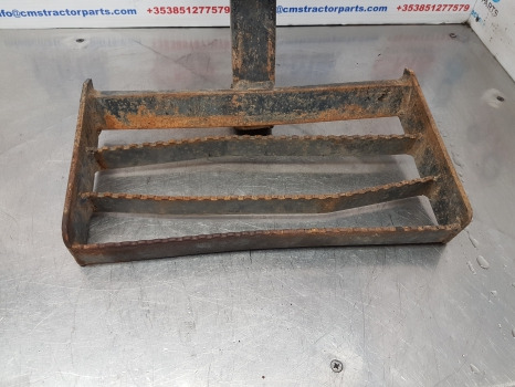 New Holland Ts, 40 Series, 6640, 7840 Foot Step Lhs 82007896, 81872888, 82840363 - Боковая подножка для Сельскохозяйственной техники: фото 5 New Holland Ts, 40 Series, 6640, 7840 Foot Step Lhs 82007896, 81872888, 82840363 - Боковая подножка для Сельскохозяйственной техники: фото 5