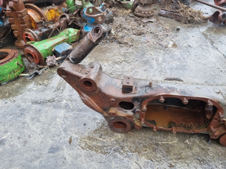 Renault Ares 836, 656 Rx/rz Front Axle Beam Housing 12057, 6000104413 - Передняя ось: фото 5 Renault Ares 836, 656 Rx/rz Front Axle Beam Housing 12057, 6000104413 - Передняя ось: фото 5