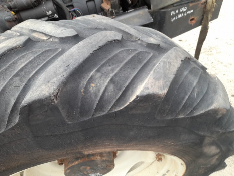 Valtra 6400 Front Wheel And Tyre 13.6r28, 13.6r28, 12x28 - Колесо: фото 3 Valtra 6400 Front Wheel And Tyre 13.6r28, 13.6r28, 12x28 - Колесо: фото 3