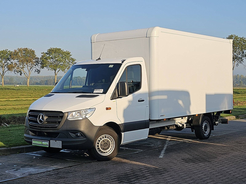 Mercedes-Benz Sprinter 317 Bakwagen Laadklep! - Фургон с закрытым кузовом: фото 2 Mercedes-Benz Sprinter 317 Bakwagen Laadklep! - Фургон с закрытым кузовом: фото 2