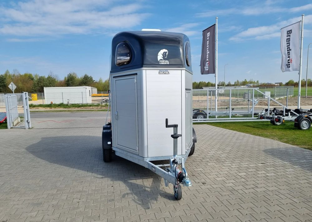 Cheval Liberte Gold First Alu + siodlarnia przyczepa dwukonna - Прицеп для легкового автомобиля: фото 2 Cheval Liberte Gold First Alu + siodlarnia przyczepa dwukonna - Прицеп для легкового автомобиля: фото 2
