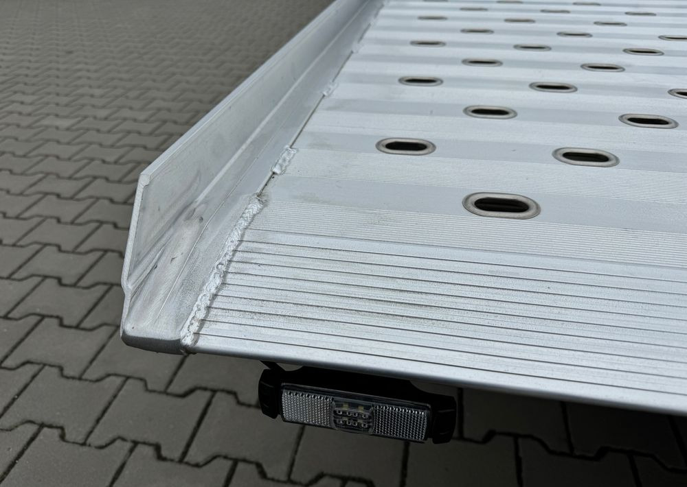 Новый Прицеп-автовоз GROMEX Gromex laweta aluminiowa | 850x210cm | DMC 3500kg | platforma na 2 auta | 3 osie AL-KO | OŚWIETLENIE LED: фото 13