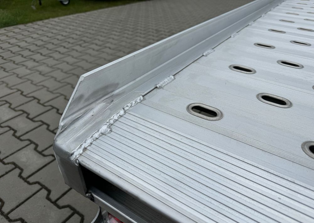 Новый Прицеп-автовоз GROMEX Gromex laweta aluminiowa | 850x210cm | DMC 3500kg | platforma na 2 auta | 3 osie AL-KO | OŚWIETLENIE LED: фото 19
