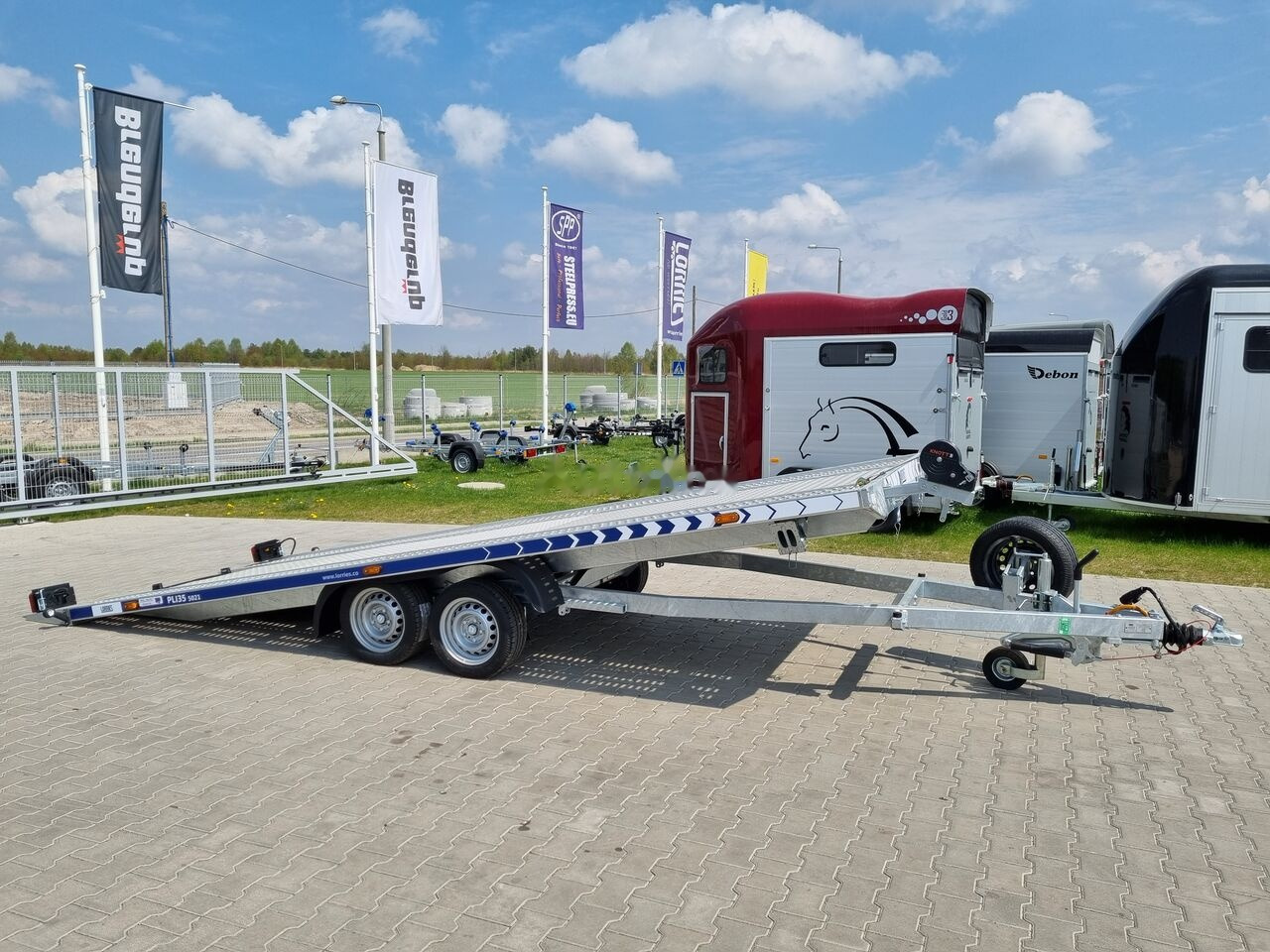 Новый Прицеп-автовоз Lorries PLI-35 5021 car trailer 3.5t GVW tilting platform 500 x 210 cm: фото 1