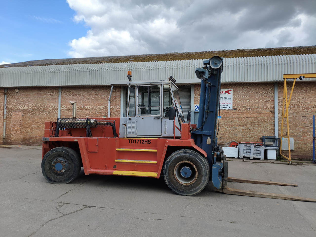 Погрузочно-разгрузочная техника Kalmar TD1712HS 17000GK DIESEL FORKLIFT 4X4 EX Kalmar TD1712HS 17000GK DIESEL FORKLIFT 4X4 EX: фото 8
