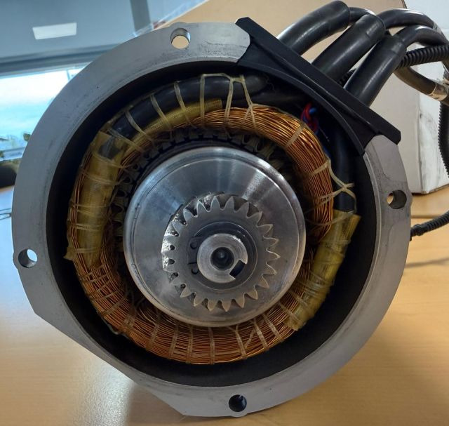 Jungheinrich 51050621 | Drive motor AF 4D4-L1 I/N 1011130 3 x14V 1,0 KW sn. JA18 - Электрическая система для Погрузочно-разгрузочной техники: фото 3 Jungheinrich 51050621 | Drive motor AF 4D4-L1 I/N 1011130 3 x14V 1,0 KW sn. JA18 - Электрическая система для Погрузочно-разгрузочной техники: фото 3