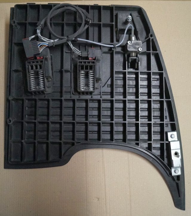 Jungheinrich 51189782 | Vloerplaat Floorplate ETV from Year 2011 Driving pedal 5 Vloerplaat Floorplate ETV from Year 2011 Driving pedal 51443197 Brake pedal 51198398 Kill switch 51188550 kabel 51178968 - Рама/ Шасси для Погрузочно-разгрузочной техники: фото 2 Jungheinrich 51189782 | Vloerplaat Floorplate ETV from Year 2011 Driving pedal 5 Vloerplaat Floorplate ETV from Year 2011 Driving pedal 51443197 Brake pedal 51198398 Kill switch 51188550 kabel 51178968 - Рама/ Шасси для Погрузочно-разгрузочной техники: фото 2