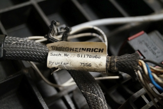 Jungheinrich 51189782 | Vloerplaat Floorplate ETV from Year 2011 Driving pedal 5 Vloerplaat Floorplate ETV from Year 2011 Driving pedal 51443197 Brake pedal 51198398 Kill switch 51188550 kabel 51178968 - Рама/ Шасси для Погрузочно-разгрузочной техники: фото 3 Jungheinrich 51189782 | Vloerplaat Floorplate ETV from Year 2011 Driving pedal 5 Vloerplaat Floorplate ETV from Year 2011 Driving pedal 51443197 Brake pedal 51198398 Kill switch 51188550 kabel 51178968 - Рама/ Шасси для Погрузочно-разгрузочной техники: фото 3