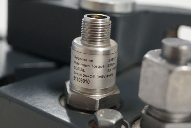 Jungheinrich 51193016 | Hydraulic Clamb from EKS308 year 2014 loading sensor 511 Hydraulic Clamb from EKS308 year 2014 loading sensor 51106010 - Гидравлика для Погрузочно-разгрузочной техники: фото 2 Jungheinrich 51193016 | Hydraulic Clamb from EKS308 year 2014 loading sensor 511 Hydraulic Clamb from EKS308 year 2014 loading sensor 51106010 - Гидравлика для Погрузочно-разгрузочной техники: фото 2