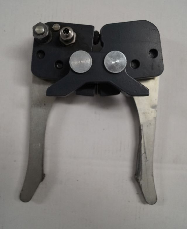 Jungheinrich 51193016 | Hydraulic Clamb from EKS312 year 2014 loading sensor 511 Hydraulic Clamb from EKS312 year 2014 loading sensor 51106010 - Гидравлика для Погрузочно-разгрузочной техники: фото 1 Jungheinrich 51193016 | Hydraulic Clamb from EKS312 year 2014 loading sensor 511 Hydraulic Clamb from EKS312 year 2014 loading sensor 51106010 - Гидравлика для Погрузочно-разгрузочной техники: фото 1