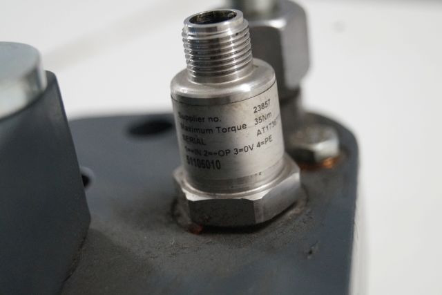 Jungheinrich 51193016 | Hydraulic Clamb from EKS312 year 2014 loading sensor 511 Hydraulic Clamb from EKS312 year 2014 loading sensor 51106010 - Гидравлика для Погрузочно-разгрузочной техники: фото 2 Jungheinrich 51193016 | Hydraulic Clamb from EKS312 year 2014 loading sensor 511 Hydraulic Clamb from EKS312 year 2014 loading sensor 51106010 - Гидравлика для Погрузочно-разгрузочной техники: фото 2