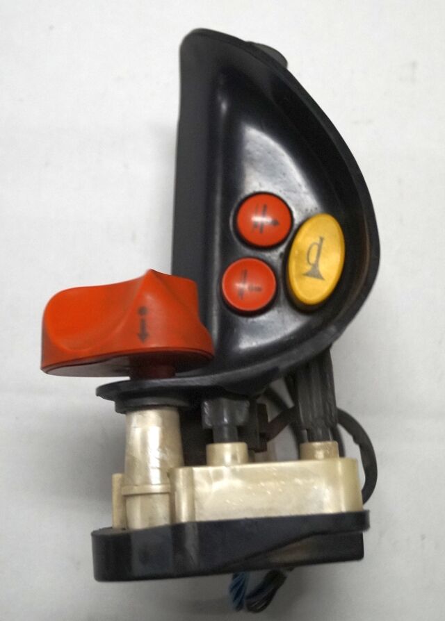 Linde 1443605100 | Rijschakelaar Control handle Control module - Электрическая система для Погрузочно-разгрузочной техники: фото 2 Linde 1443605100 | Rijschakelaar Control handle Control module - Электрическая система для Погрузочно-разгрузочной техники: фото 2