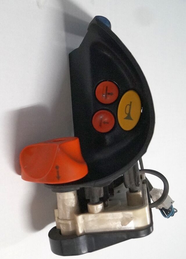 Linde 1443605100 | Rijschakelaar Control handle Control module - Подрулевой переключатель для Погрузочно-разгрузочной техники: фото 1 Linde 1443605100 | Rijschakelaar Control handle Control module - Подрулевой переключатель для Погрузочно-разгрузочной техники: фото 1