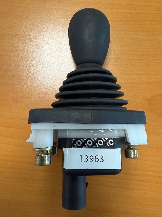 Linde 7919040015 | Joystick - Электрическая система для Погрузочно-разгрузочной техники: фото 1 Linde 7919040015 | Joystick - Электрическая система для Погрузочно-разгрузочной техники: фото 1