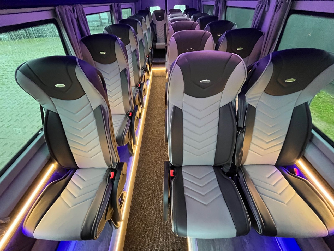 Mercedes-Benz Sprinter 519 TRANSFER XL / 22+1+1 / ON STOCK!!! Mercedes-Benz Sprinter 519 TOURIST XL/ 21-24 Seats/ IN STOCK! - Микроавтобус, Пассажирский фургон: фото 1 Mercedes-Benz Sprinter 519 TRANSFER XL / 22+1+1 / ON STOCK!!! Mercedes-Benz Sprinter 519 TOURIST XL/ 21-24 Seats/ IN STOCK! - Микроавтобус, Пассажирский фургон: фото 1
