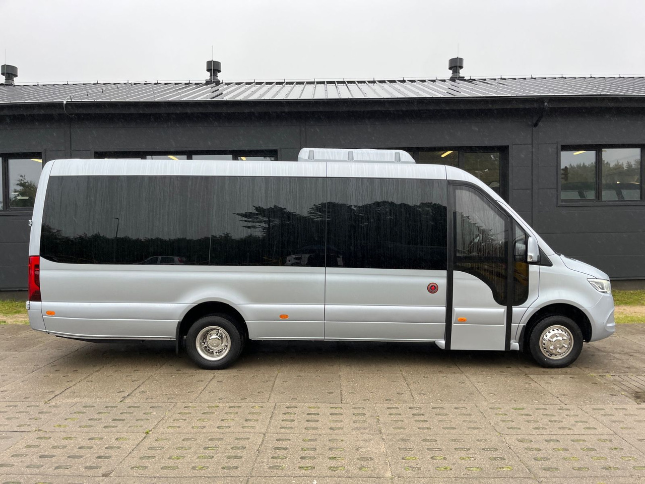 Mercedes-Benz Sprinter 519 TRANSFER XL / 22+1+1 / ON STOCK!!! Mercedes-Benz Sprinter 519 TOURIST XL / 21 to 24 Seats /NEW! - Микроавтобус, Пассажирский фургон: фото 3 Mercedes-Benz Sprinter 519 TRANSFER XL / 22+1+1 / ON STOCK!!! Mercedes-Benz Sprinter 519 TOURIST XL / 21 to 24 Seats /NEW! - Микроавтобус, Пассажирский фургон: фото 3