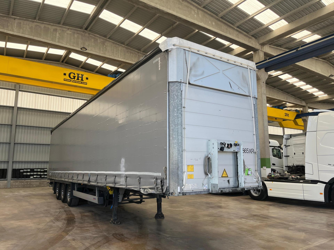 Schmitz Cargobull SCS24/L Varios - Тентованный полуприцеп: фото 2 Schmitz Cargobull SCS24/L Varios - Тентованный полуприцеп: фото 2