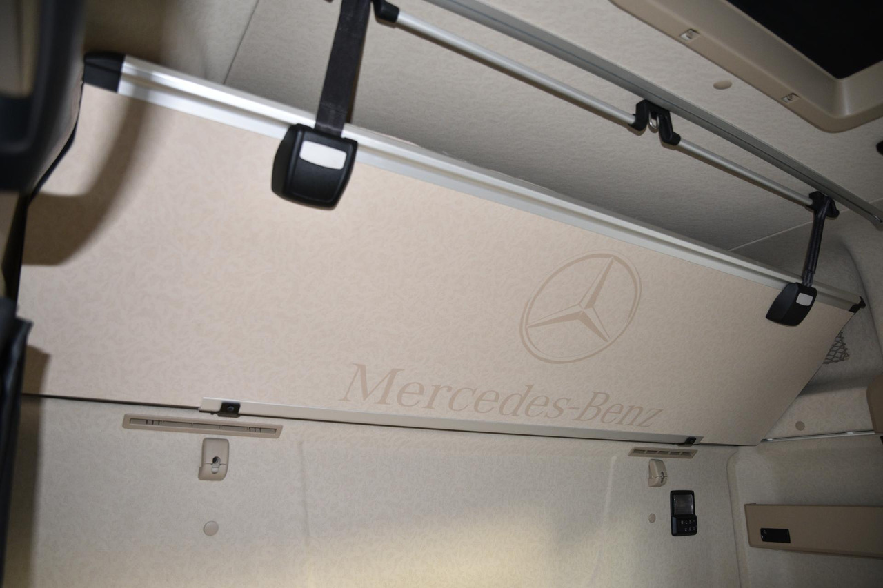 Тягач Mercedes-Benz Actros 5 1845 BigSpace: фото 18