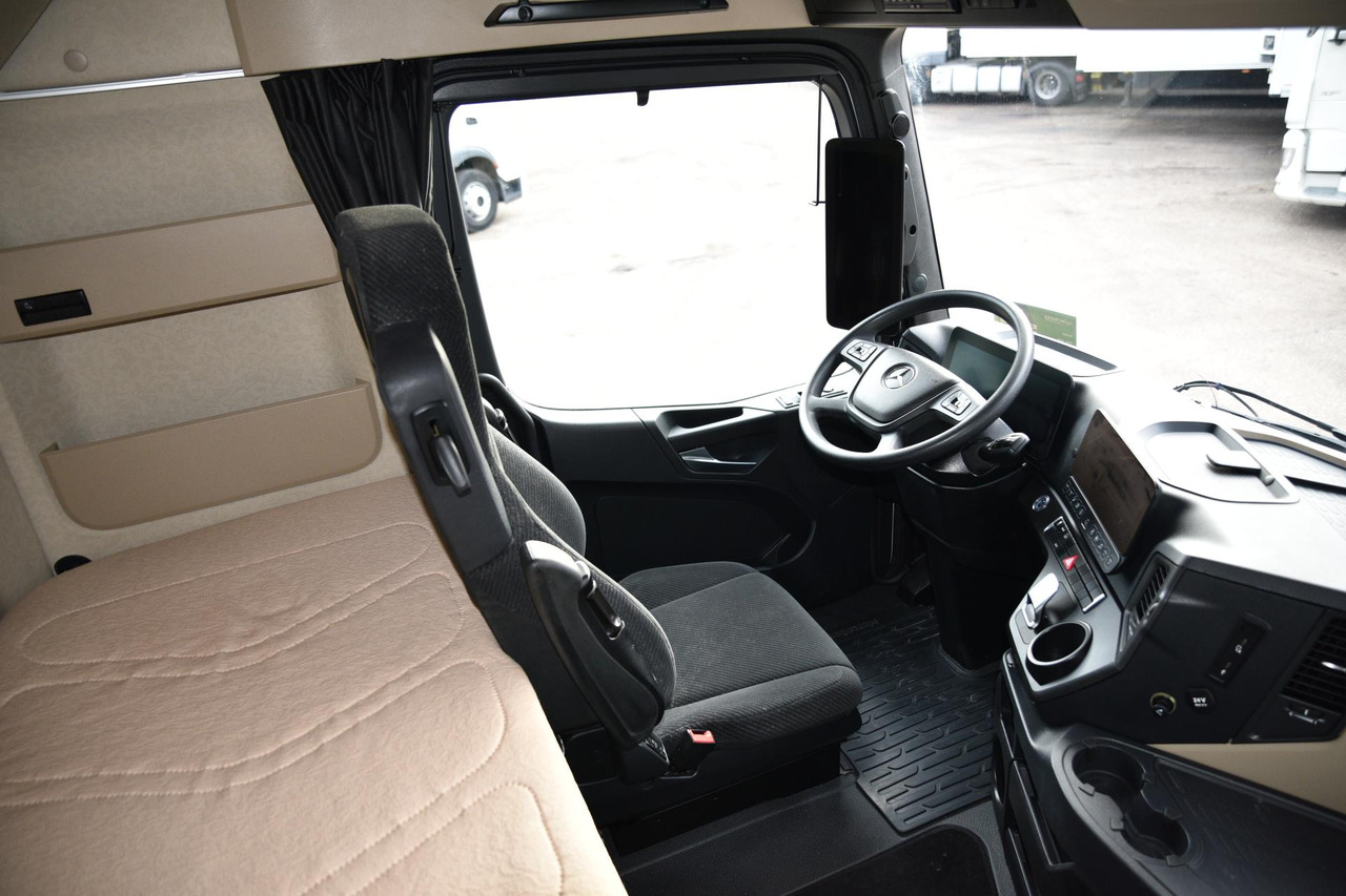 Тягач Mercedes-Benz Actros 5 1845 BigSpace: фото 14