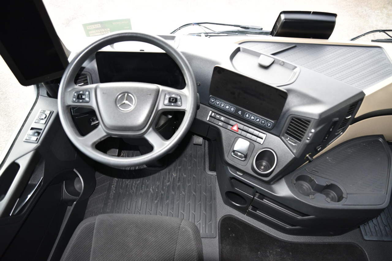 Тягач Mercedes-Benz Actros 5 1845 BigSpace: фото 12