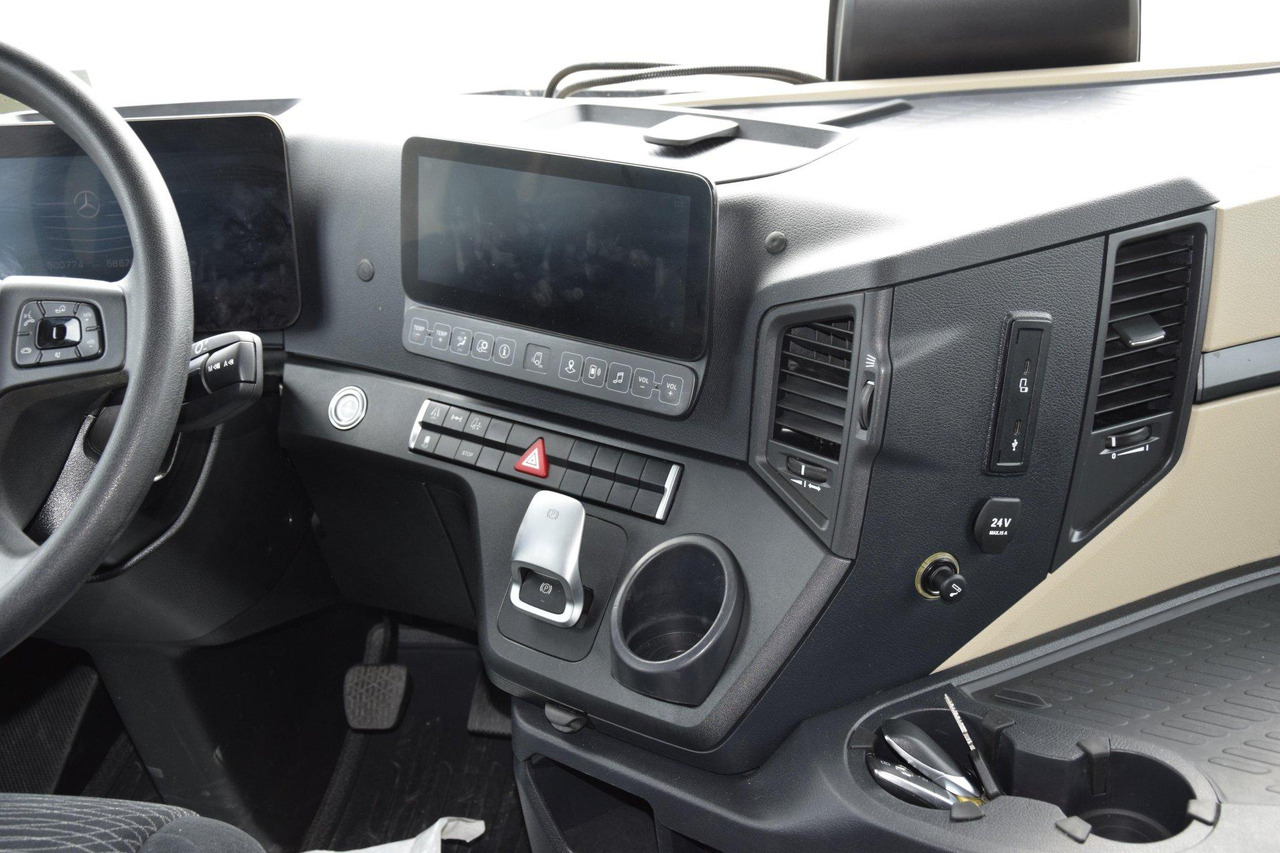 Тягач Mercedes-Benz Actros 5 1845 BigSpace: фото 11