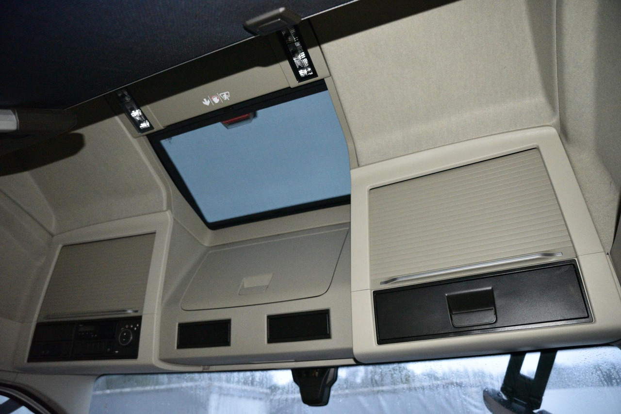 Тягач Volvo FH 500 Globetrotter XL Varios: фото 13