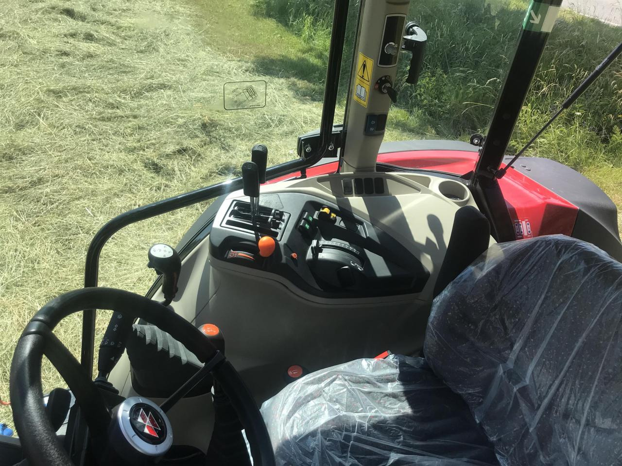 Massey Ferguson MF 4708 M mit Frontlader - Трактор: фото 4 Massey Ferguson MF 4708 M mit Frontlader - Трактор: фото 4