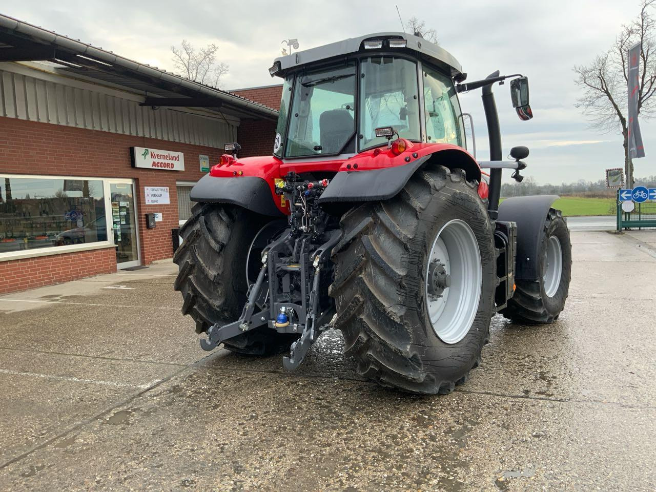Massey Ferguson MF 7S.210 DynaVT Exclusive - Трактор: фото 2 Massey Ferguson MF 7S.210 DynaVT Exclusive - Трактор: фото 2