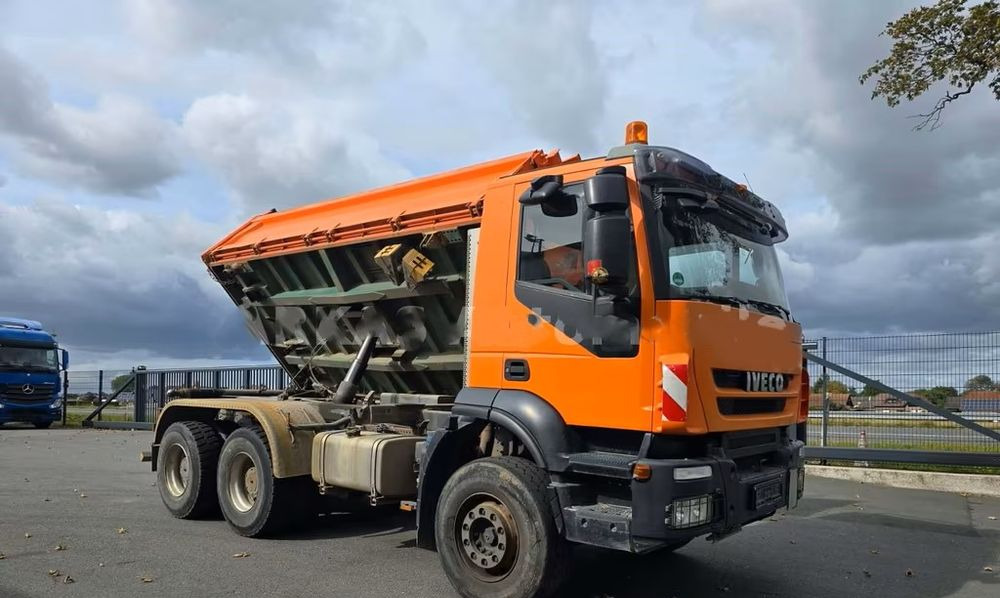 Iveco Trakker AD 360 – Trójstronny Wywrotka Meiller – 6x4 – Euro 5 - 279.067 km - Самосвал: фото 2 Iveco Trakker AD 360 – Trójstronny Wywrotka Meiller – 6x4 – Euro 5 - 279.067 km - Самосвал: фото 2