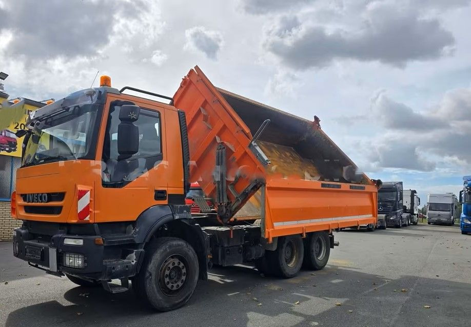 Iveco Trakker AD 360 – Trójstronny Wywrotka Meiller – 6x4 – Euro 5 - 279.067 km - Самосвал: фото 3 Iveco Trakker AD 360 – Trójstronny Wywrotka Meiller – 6x4 – Euro 5 - 279.067 km - Самосвал: фото 3