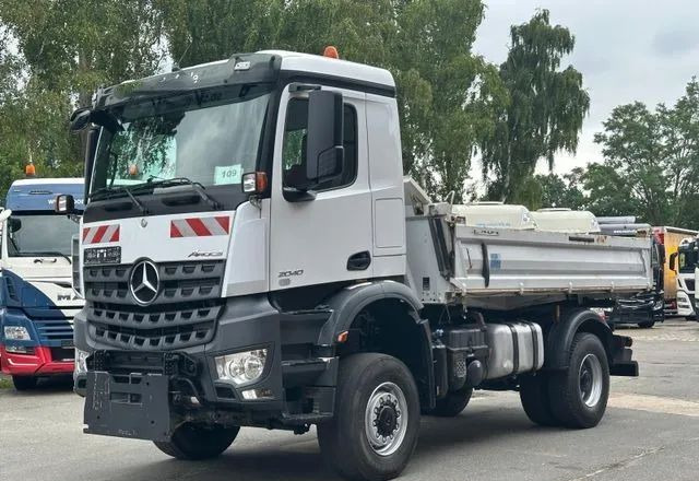Mercedes-Benz Arocs 2040 4x4 – Meiller | Euro 6c | płyta czołowa do montażu pługu, osprzętu zimowego lub komunalnego | Automat | Resory stalowe (Blatt-Blatt) - Самосвал: фото 4 Mercedes-Benz Arocs 2040 4x4 – Meiller | Euro 6c | płyta czołowa do montażu pługu, osprzętu zimowego lub komunalnego | Automat | Resory stalowe (Blatt-Blatt) - Самосвал: фото 4
