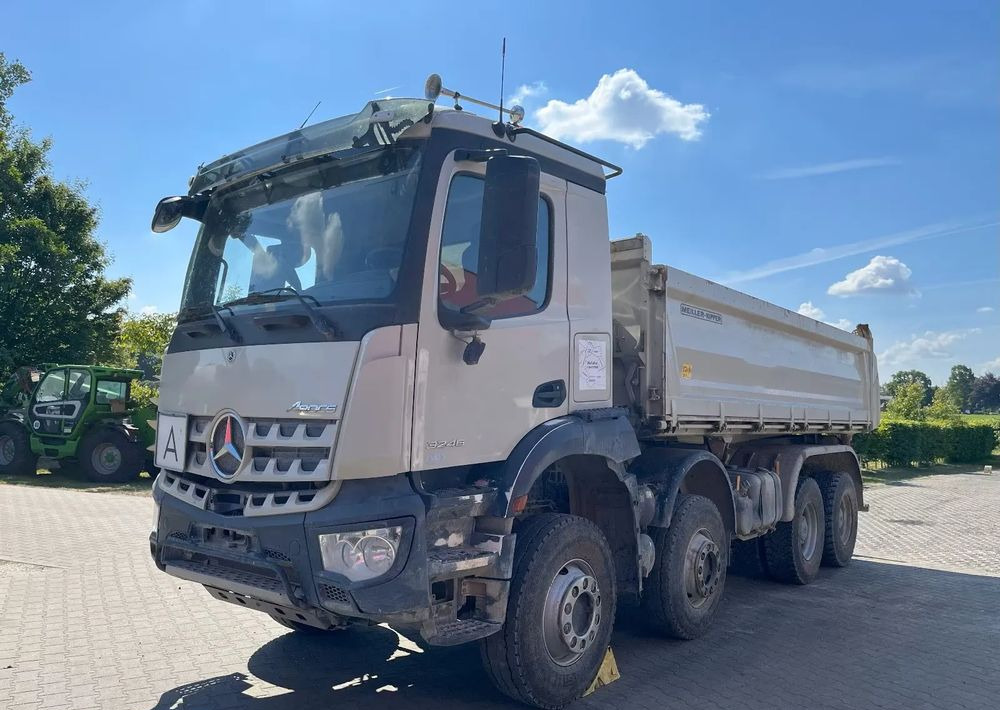 Mercedes-Benz Arocs 3246 / 8x4 / Trójstronna Wywrotka / Bordmatic / Euro 6 / Uszkodzony - Самосвал: фото 1 Mercedes-Benz Arocs 3246 / 8x4 / Trójstronna Wywrotka / Bordmatic / Euro 6 / Uszkodzony - Самосвал: фото 1